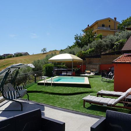 La Terrazza Motta Bed & Breakfast Atri Bagian luar foto