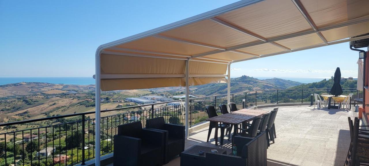 La Terrazza Motta Bed & Breakfast Atri Bagian luar foto
