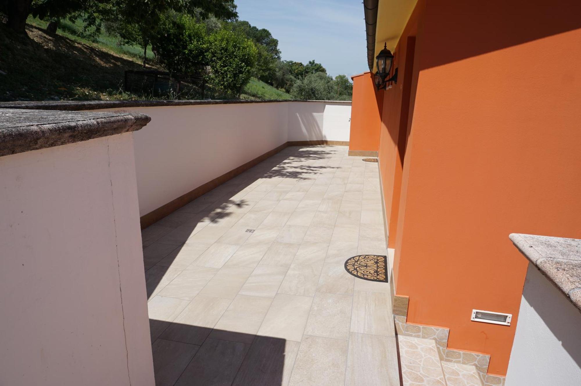 La Terrazza Motta Bed & Breakfast Atri Bagian luar foto