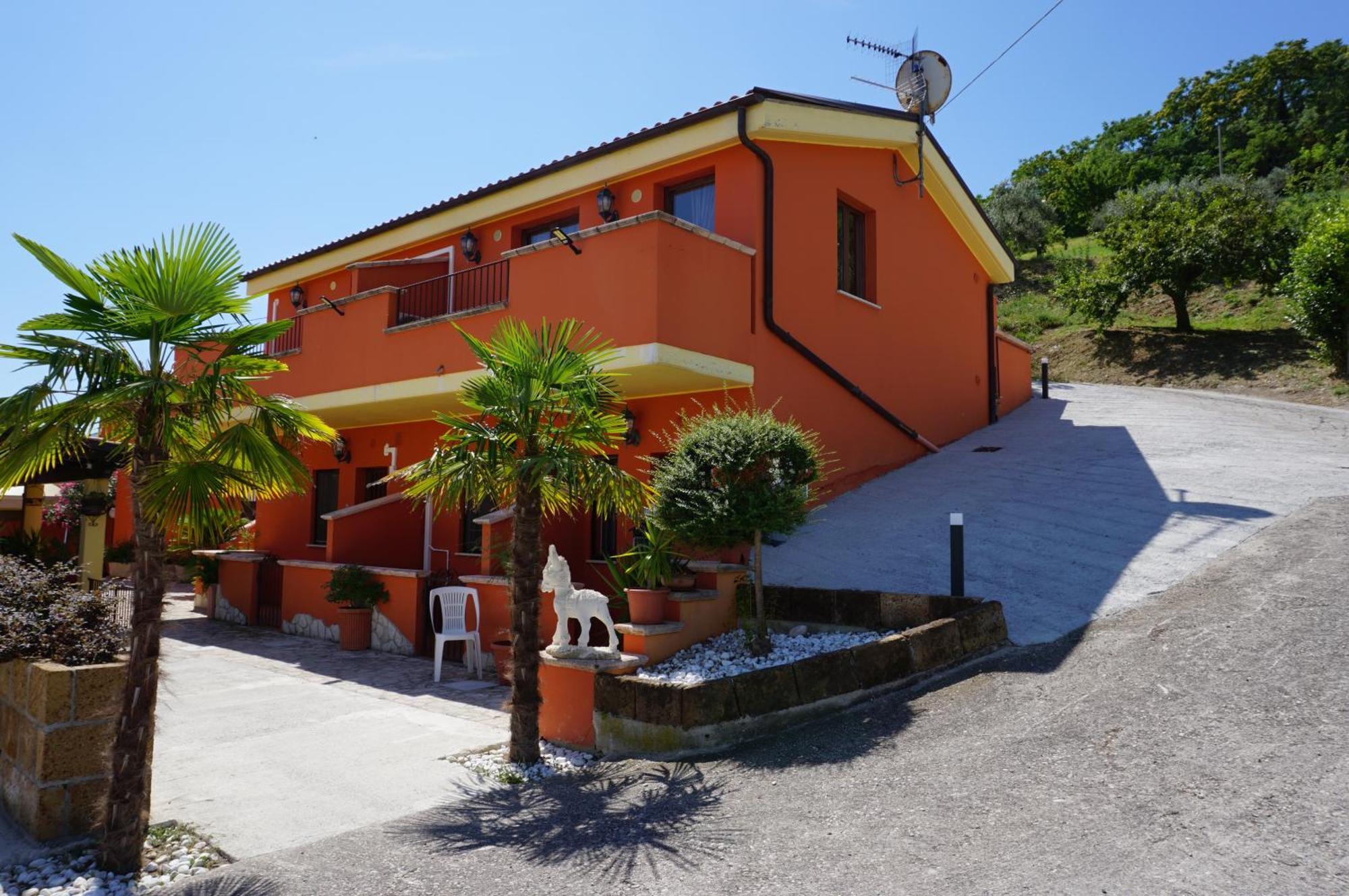 La Terrazza Motta Bed & Breakfast Atri Bagian luar foto