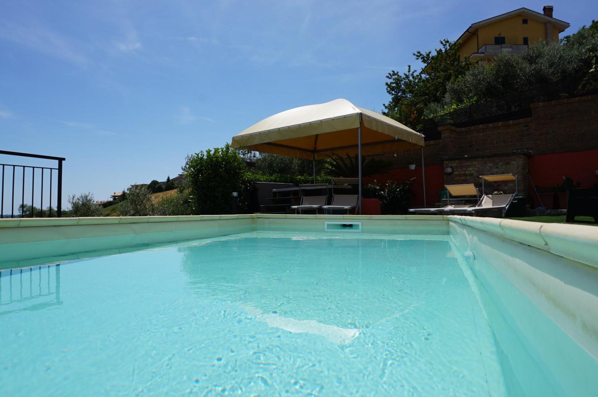 La Terrazza Motta Bed & Breakfast Atri Bagian luar foto